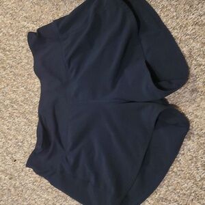 Lululemon shorts size 4